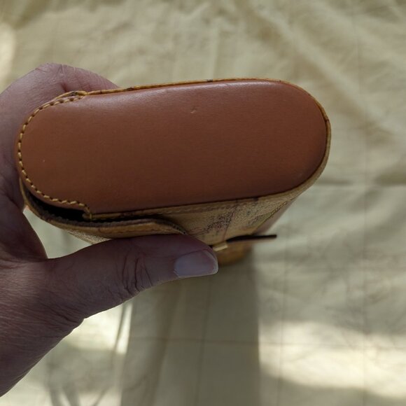 Alviero Martini Signature Map baguette bag - Picture 6 of 11